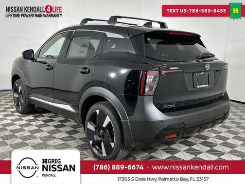 2025 Nissan Kicks SR