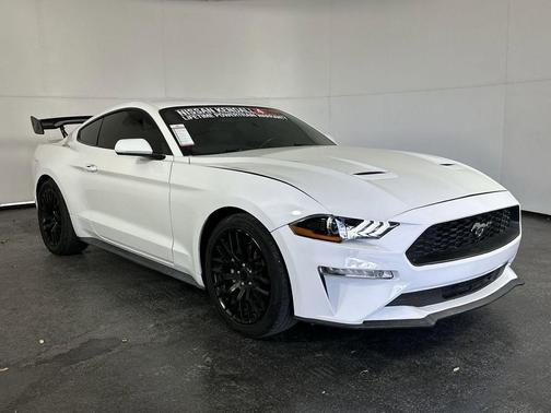 2020 Ford Mustang EcoBoost