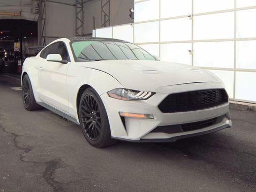 2020 Ford Mustang EcoBoost