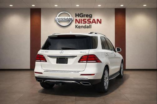 Polar White 2019 Mercedes-Benz GLE 400 Base 4MATIC