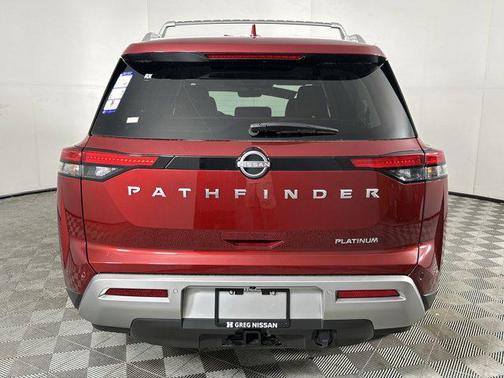 2025 Nissan Pathfinder Platinum FWD