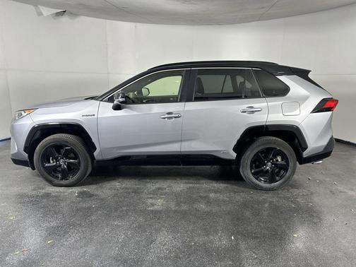 Silver Sky Metallic/Midnight Black Metallic 2021 Toyota RAV4 Hybrid SE