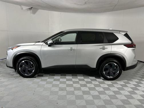 Brilliant Silver Metallic 2024 Nissan Rogue SV