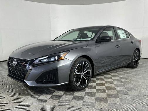 2025 Nissan Altima SR FWD