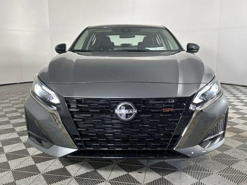 2025 Nissan Altima SR FWD