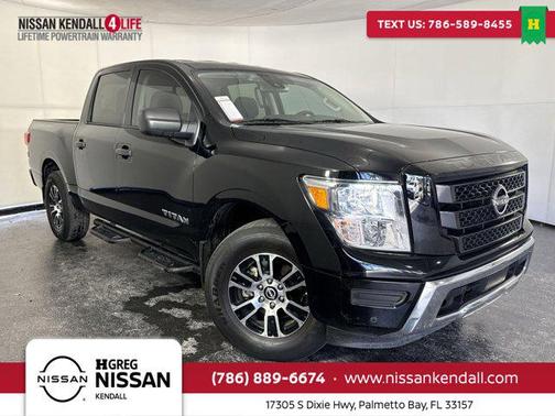 2024 Nissan Titan SV