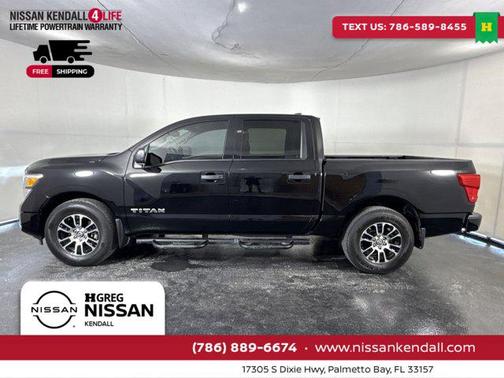 2024 Nissan Titan SV