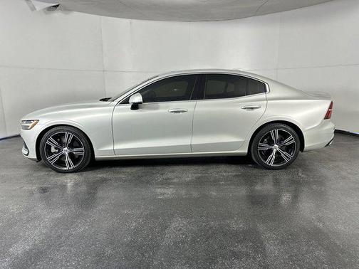 2020 Volvo S60 T5