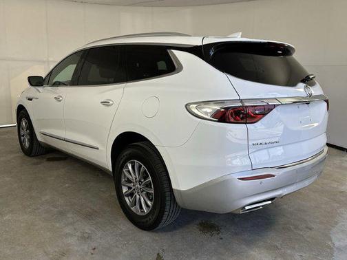 2024 Buick Enclave Essence FWD