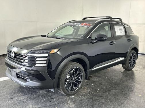 Super Black 2026 Nissan Kicks SR