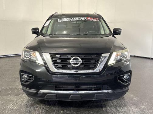 2019 Nissan Pathfinder SL