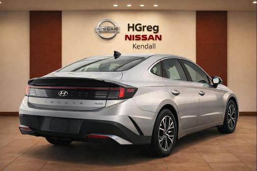 Aero Silver 2026 Hyundai SONATA Hybrid Base