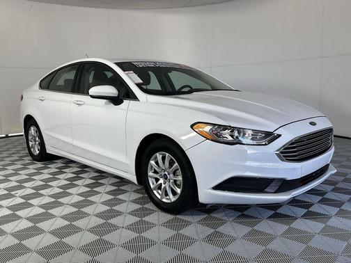OXFORD WHITE 2018 Ford Fusion S