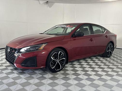Scarlet Ember 2025 Nissan Altima SR FWD