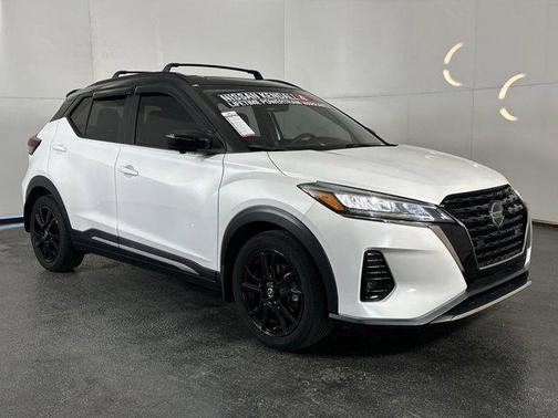 2021 Nissan Kicks SR