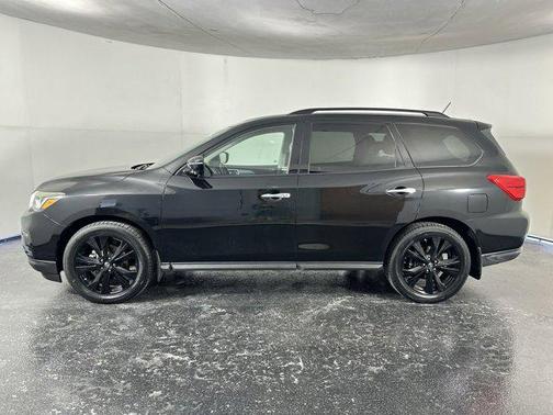 2018 Nissan Pathfinder SL