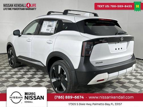 2025 Nissan Kicks SR