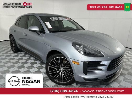 Dolomite Silver Metallic 2021 Porsche Macan Macan