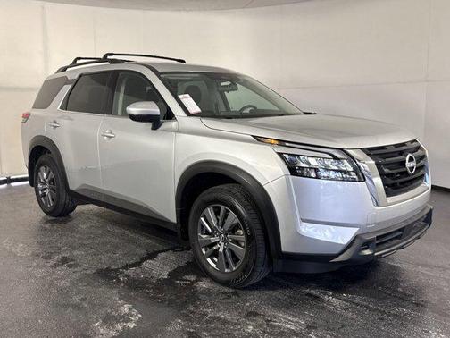 2024 Nissan Pathfinder SV FWD