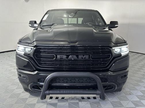 Diamond Black Crystal Pearlcoat 2021 RAM 1500 Limited
