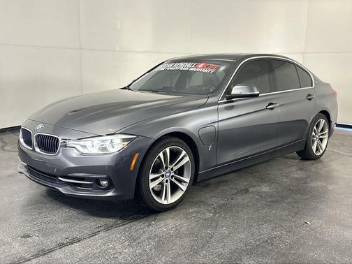 2018 BMW 330e iPerformance