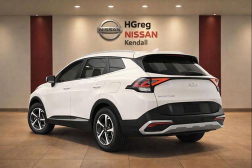 Snow White Pearl 2024 Kia Sportage Hybrid LX