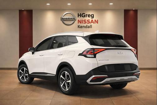 Snow White Pearl 2024 Kia Sportage Hybrid LX