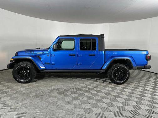 2022 Jeep Gladiator Sport