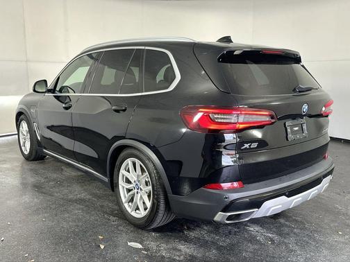 Jet Black 2022 BMW X5 PHEV xDrive45e