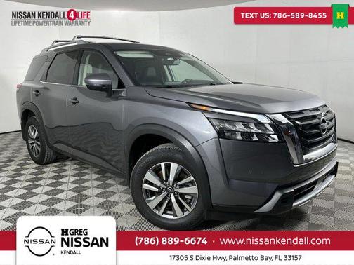 2025 Nissan Pathfinder SL FWD