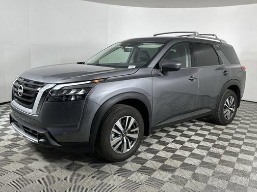 2025 Nissan Pathfinder SL FWD