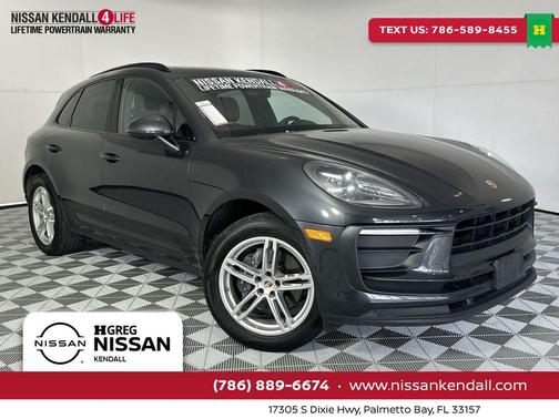 Volcano Grey Metallic 2022 Porsche Macan Macan