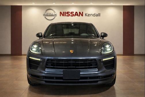 Volcano Grey Metallic 2022 Porsche Macan Macan