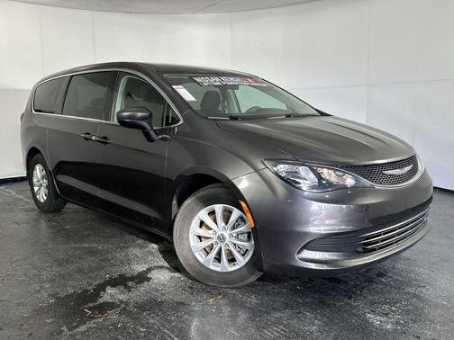 2018 Chrysler Pacifica LX