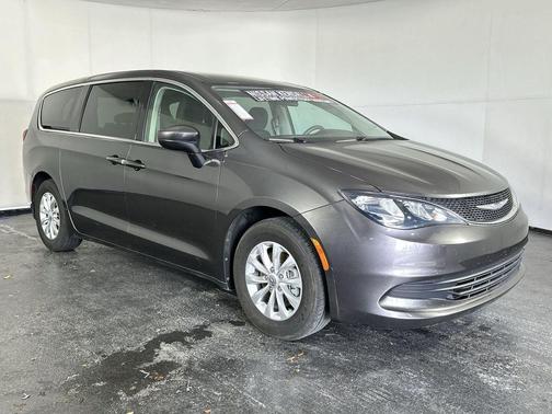 2018 Chrysler Pacifica LX