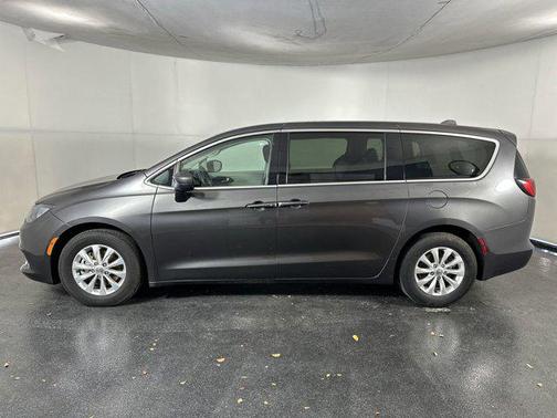 2018 Chrysler Pacifica LX