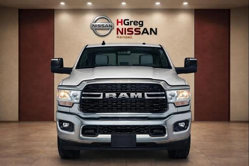Bright White Clearcoat 2024 RAM 2500 Big Horn Crew Cab 4x4 6'4' Box