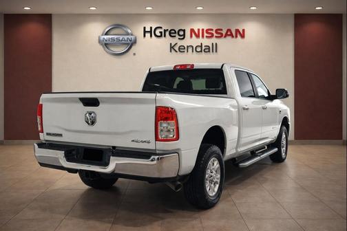 Bright White Clearcoat 2024 RAM 2500 Big Horn Crew Cab 4x4 6'4' Box