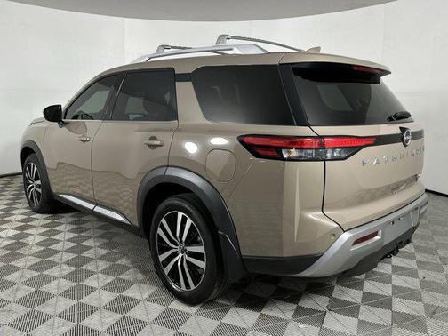2023 Nissan Pathfinder Platinum 4WD