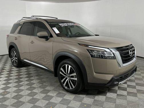 2023 Nissan Pathfinder Platinum 4WD