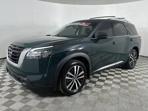 2023 Nissan Pathfinder Platinum FWD