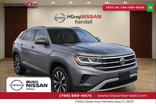 Platinum Gray Metallic 2022 Volkswagen Atlas Cross Sport 2.0T SE