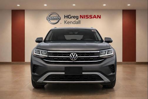 Platinum Gray Metallic 2022 Volkswagen Atlas Cross Sport 2.0T SE