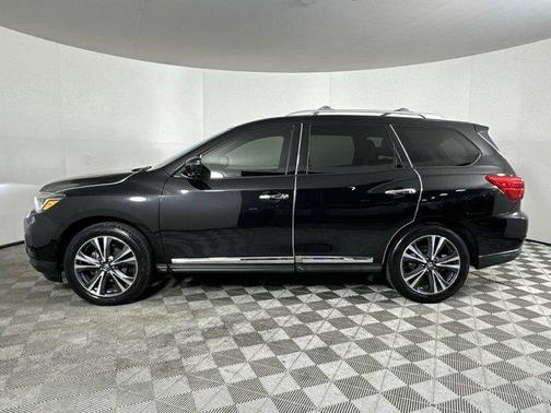 2020 Nissan Pathfinder Platinum 2WD
