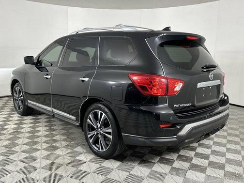 2020 Nissan Pathfinder Platinum 2WD