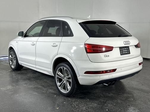 Glacier White Metallic 2018 Audi Q3 2.0T Premium