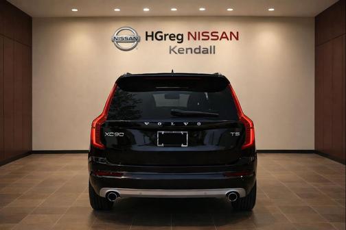Onyx Black Metallic 2019 Volvo XC90 T5 Momentum