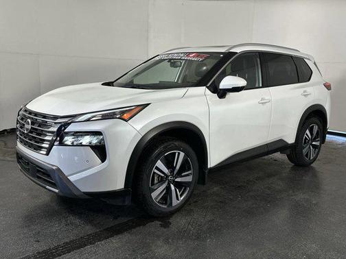 2025 Nissan Rogue SL