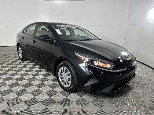 2022 Kia Forte FE