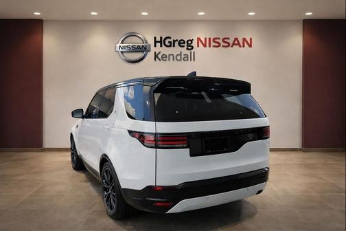 White 2021 Land Rover Discovery P360 S R-Dynamic